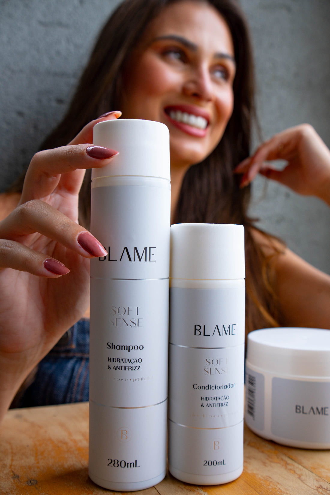 Kit Blame Anti Frizz — Shampoo + Condicionador + Máscara com Óleo de Coco e Frutas Tropicais